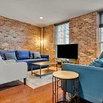 Ideal Spot Near 4Th Street Live & Local Dining