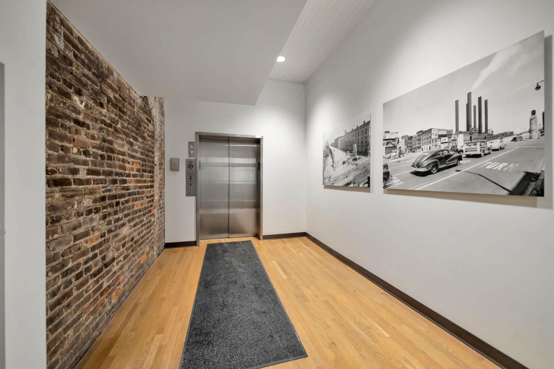 Apartment Ideal Spot Near 4th Street Live & Local Dining
