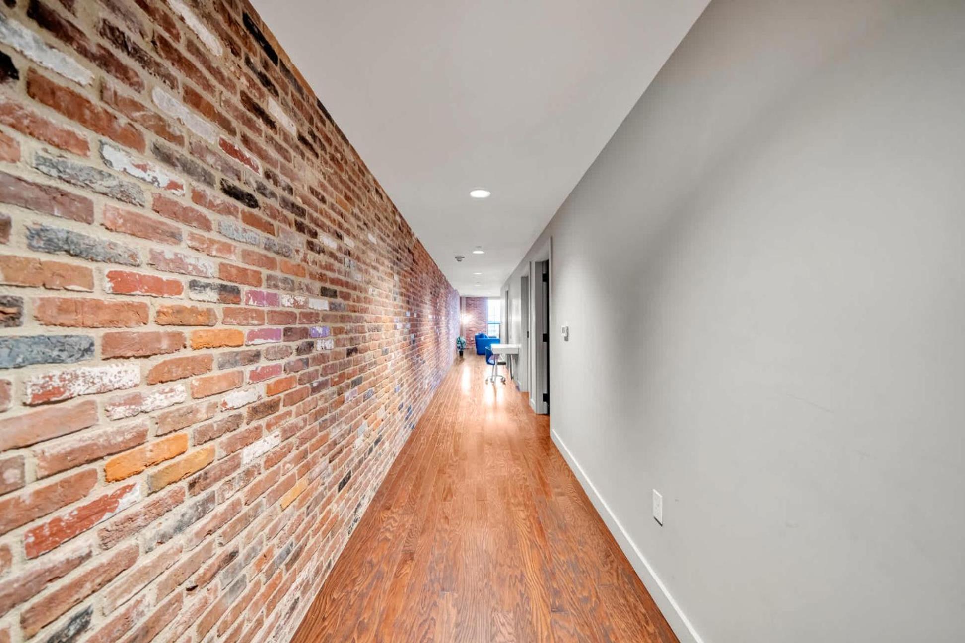Ideal Spot Near 4th Street Live & Local Dining Apartment