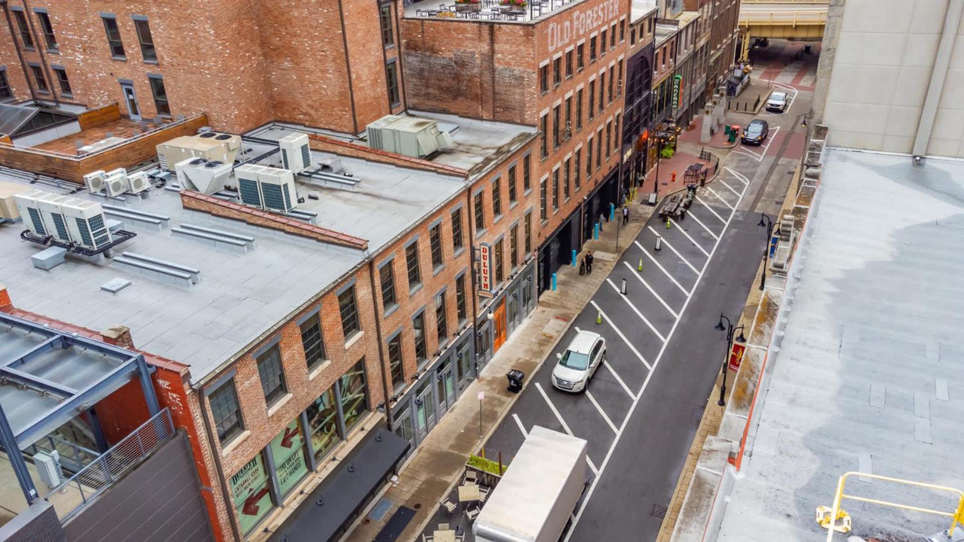 Ideal Spot Near 4th Street Live & Local Dining Apartment *