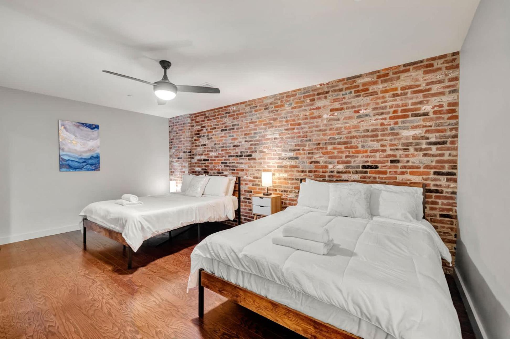Ideal Spot Near 4th Street Live & Local Dining Apartment Louisville