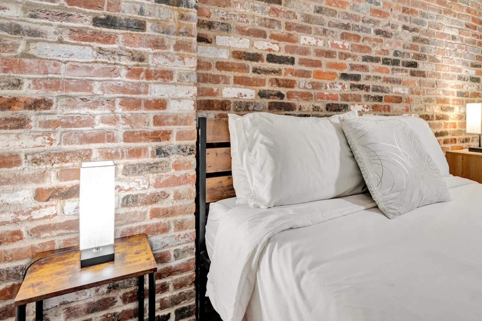 Ideal Spot Near 4th Street Live & Local Dining Apartment *